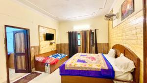 HOTEL PREMIUM U P Near Mall Road - Restaurant And Private Parking Facilities - Hygiene & Luxuary Room - A Top Rated Premium Hotel In Mussooire