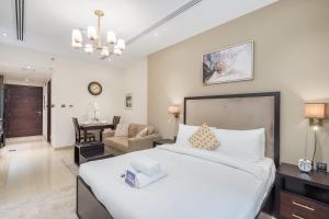 Burj Khalifa View from this Luxurious Studio in Elite Downtown Residence