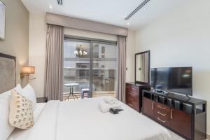 Burj Khalifa View from this Luxurious Studio in Elite Downtown Residence