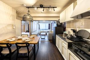 門前仲町の桜を臨む民泊 LINKAGE STAY Monzen Nakacho