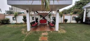 Courtyard By Palm -3BKH Mini Farm House