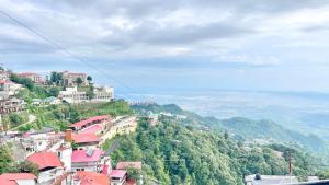 HOTEL PREMIUM N P Near Mall Road - Restaurant And Private Parking Facilities - Hygiene & Spacious Room- A Top Rated Hotel In Mussoorie
