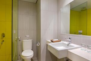 Phòng Hai Giường Đơn Loại Sang (Deluxe Twin Room)