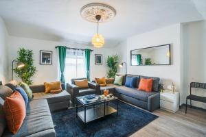 Shepherds Bush 2BR 2BA Westfield Sleeps 7
