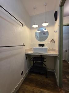 Appartements Maison des Remparts Intra-Muros spacieuse Patio avec Bassin Wifi Parking Gratuit : photos des chambres