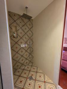 Appartements Maison des Remparts Intra-Muros spacieuse Patio avec Bassin Wifi Parking Gratuit : photos des chambres