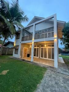 Aanya Villa by the Beach
