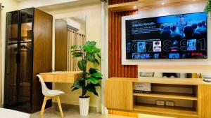 MOA Newly Turn Over 1 bedroom with balcony PRIER Place