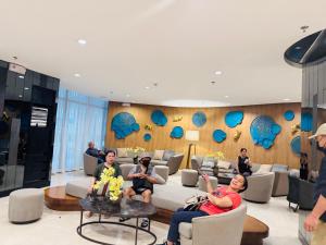 MOA Newly Turn Over 1 bedroom with balcony PRIER Place