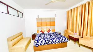 HOTEL LUXUARY L-P PALACE Near Mall Road - Restaurant And Private Parking Facilities - Hygiene & Spacious Room -A Top Rated Hotel In Mussoorie