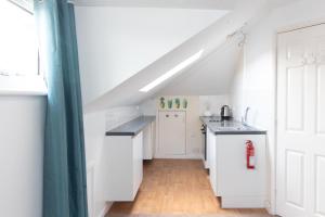 Thornbury Guest House Room 8