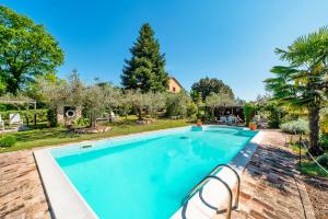 Il Grappolo E La Rosa