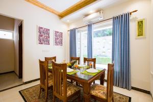 ELIVAAS Serenita Abode 3BHK Villa With Plunge Pool, Garden & Terrace Near Sahastradhara