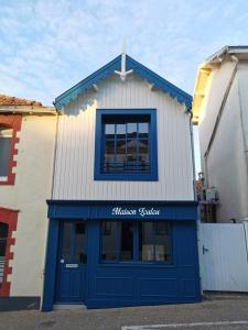 Villas Maison Bois Roux Charme & confort a 200m de la mer : photos des chambres