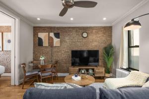 Stylish NYC Retreat Near Top Attractions