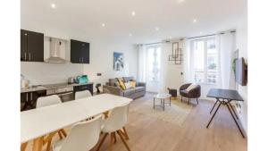Appartements Amazing 2 Bedroom Parisian flat : photos des chambres