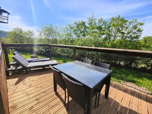 Chalets Tiny House Le Petit Nid du Pre : photos des chambres