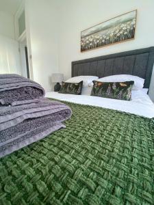 Percy House, 2 Bedroom, 4 Bed Flat Near Beach, Porthcawl Town Centre