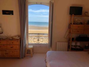 Appartements L-Horizon Bleu, front de mer, jardin, parking, wifi : photos des chambres