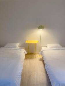 ANKE HOUSE #3 minutes to Ewha University Station #Line 2 #Two rooms