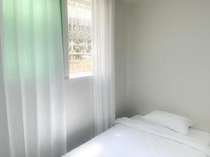 ANKE HOUSE #3 minutes to Ewha University Station #Line 2 #Two rooms