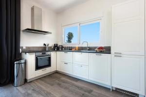 Endless Summer Retreats By Paradise Villas