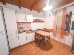 Charming One-Bedroom Apartment in the Heart of Murter Town Centre