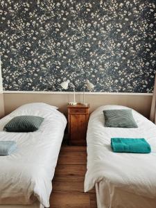 CH2 - MANOIR DU MOULINIER - Campagne - Calme - Petit-déjeûner inclus - Table dhôte sur réservation - Parking gratuit