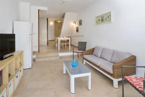 Sea frontline Apartment Charo Pool and Wifi