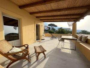 La Casuzza - garden and terrace sea view