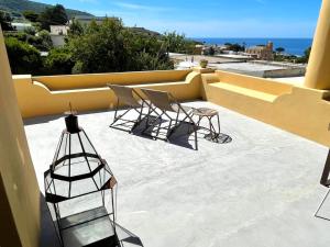 La Casuzza - garden and terrace sea view