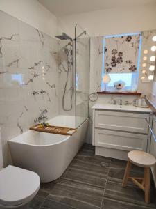 Bowen Toft House- South Hobart, home from home