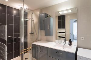 Maisons de vacances Ti Cosy - 7min de la Plage : photos des chambres