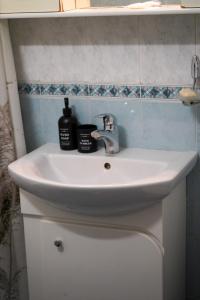 Top-View Terrace 2BD Central Apt