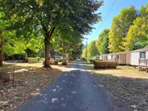 Campings Camping 3 etoiles - Piscine - eeebbh : photos des chambres