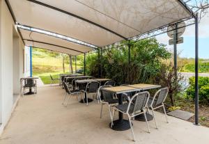 Hotels B&B HOTEL Pezenas : photos des chambres
