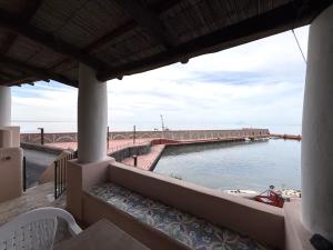 Casa Agave, sul porto di Malfa - Salina