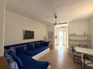 Casa Uva, sul porto di Malfa