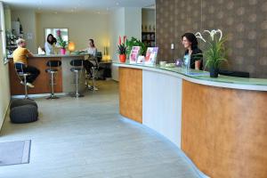 Hotels The Originals City, Hotel Frisia, Beaulieu-sur-Mer (Inter-Hotel) : photos des chambres