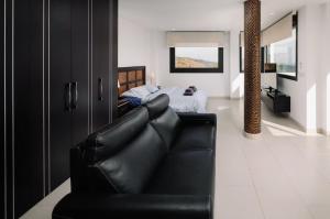 Relax And Unwind in Our Cozy Beachside Nice Villa