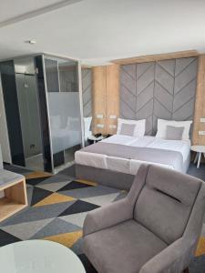 Deluxe Double Room room in Boutique Bristol Hotel