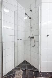Bright City Apartment - Perfect Central Stay