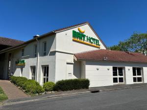 Hotels Brit Hotel Essentiel Cholet : photos des chambres