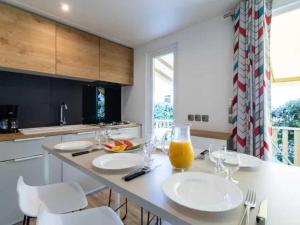 Campings Camping 4 etoiles - Piscine - efceih : photos des chambres