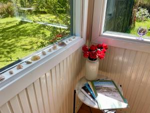 Cozy summer cottage with orangery close to Heatherhill and Beach