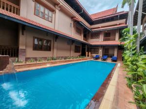 Shining Angkor Apartment Hotel