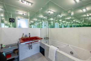 Apt T2 with Unique Location Beachfront