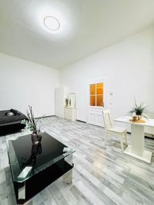 Stylish Studio Apt, 15 Minutes to Rathausplatz