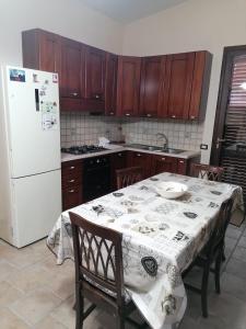 Villa in a lovely olive grove 10 minutes from the sea Ada residence