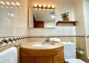 Holibai, Chuliña, Vacaciones Familiares en Baiona, Espacio, Piscina y Playa a un Paseo